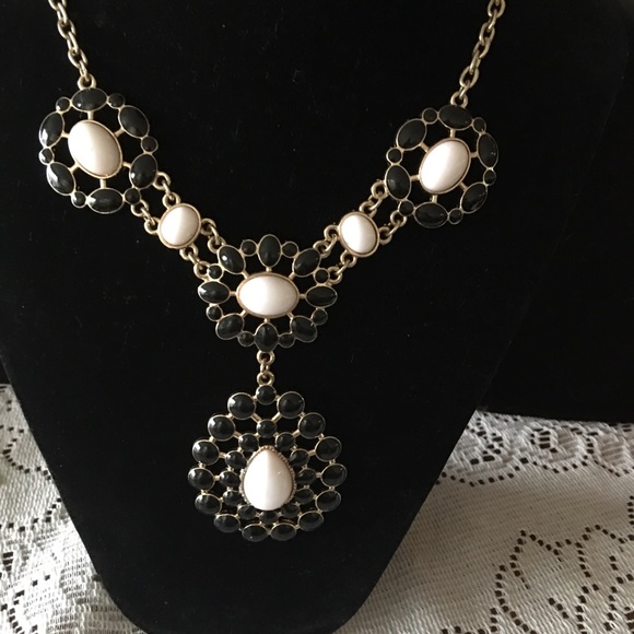 Jewelry - Stylish Necklace